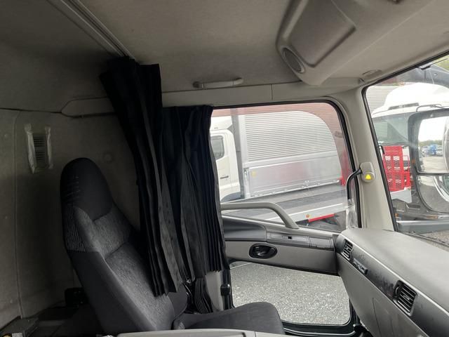 MITSUBISHI FUSOU SUPER GREAT 2018 Image 31