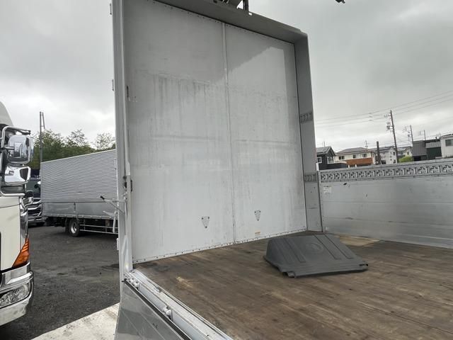 MITSUBISHI FUSOU SUPER GREAT 2018 Image 31