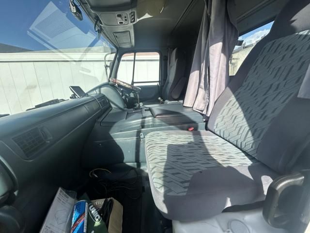 NISSAN DIESEL BIGTHUMB 2004 Image 31