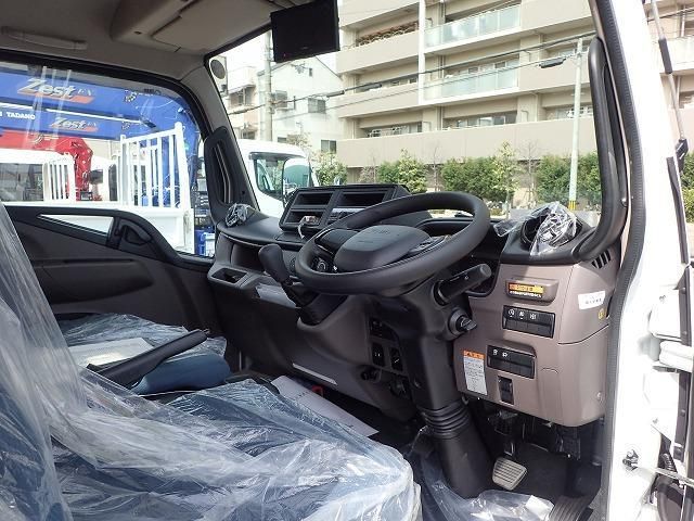 MITSUBISHI CANTER 2025 Image 31