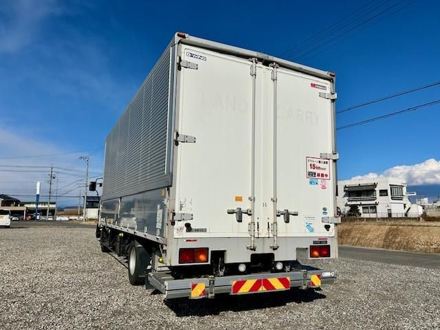 MITSUBISHI FUSOU FIGHTER 2016 Image 31