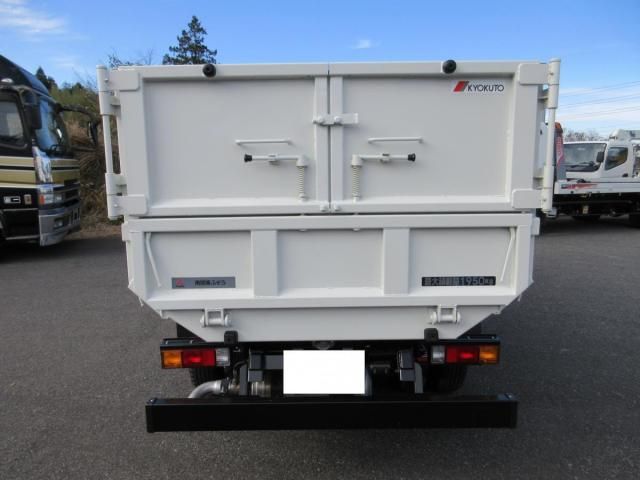 MITSUBISHI CANTER 2024 Image 31