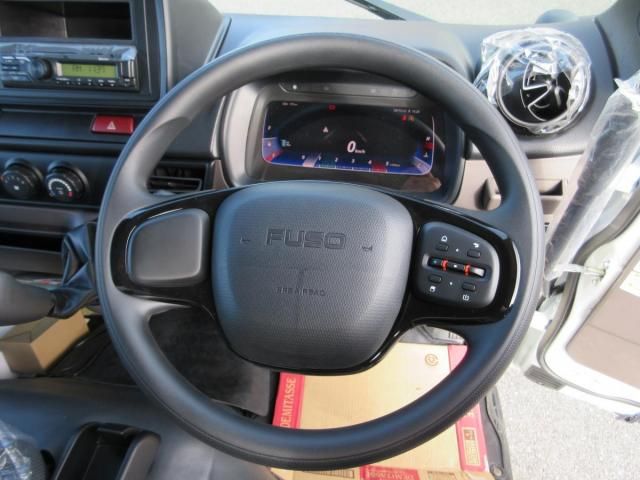 MITSUBISHI CANTER 2024 Image 31