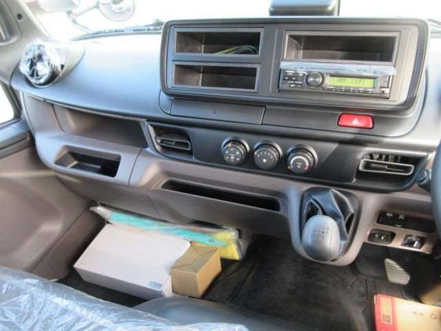 MITSUBISHI CANTER 2024 Image 31