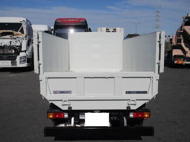 MITSUBISHI CANTER 2024 Image 31
