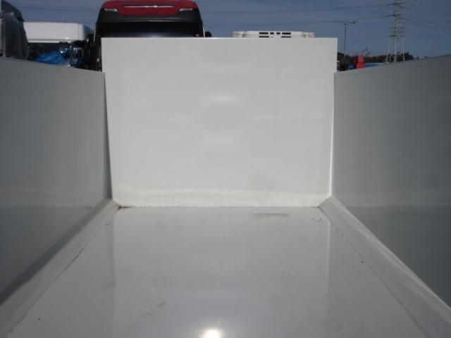 MITSUBISHI CANTER 2024 Image 31