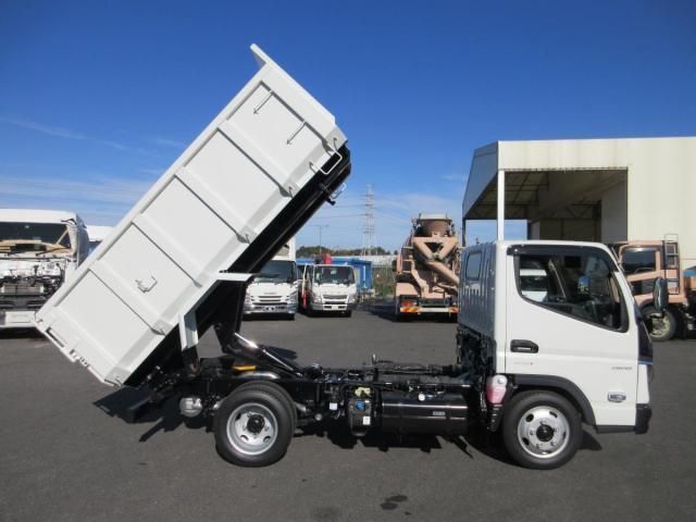 MITSUBISHI CANTER 2024 Image 31