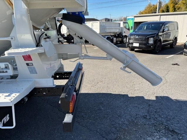 HINO DUTRO 2024 Image 31