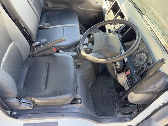 ISUZU ELF 2015 Image 31