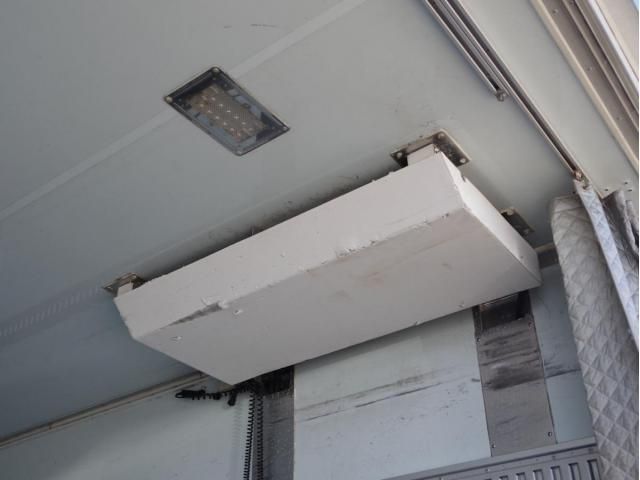 MITSUBISHI FUSOU FIGHTER 2015 Image 31