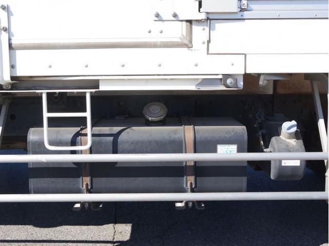 MITSUBISHI FUSOU FIGHTER 2015 Image 31