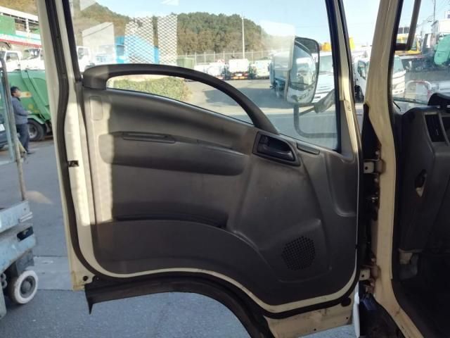 ISUZU ELF 2014 Image 31