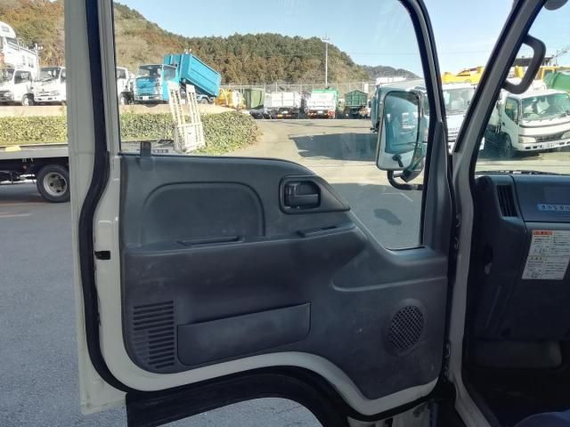 ISUZU ELF 2019 Image 31