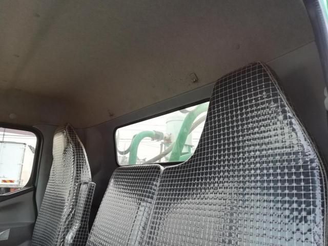 MITSUBISHI CANTER 2017 Image 31