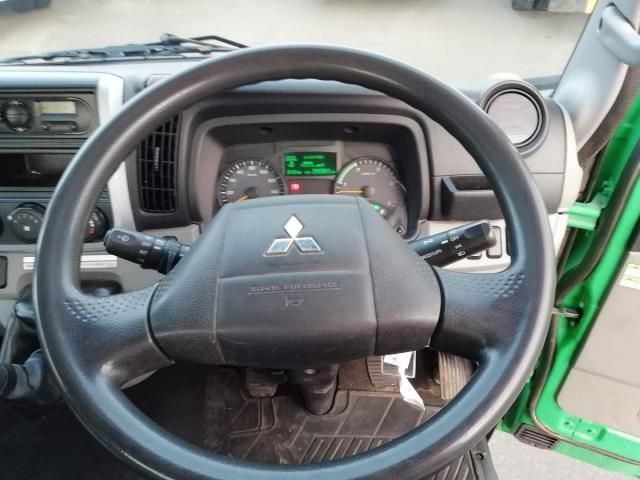 MITSUBISHI CANTER 2017 Image 31