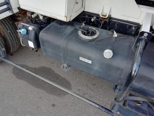 MITSUBISHI CANTER 2017 Image 31