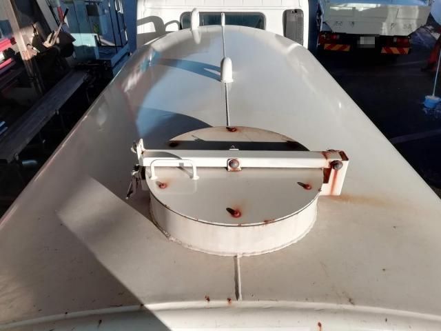 MITSUBISHI CANTER 2017 Image 31