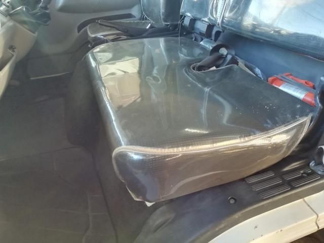 MITSUBISHI CANTER 2017 Image 31