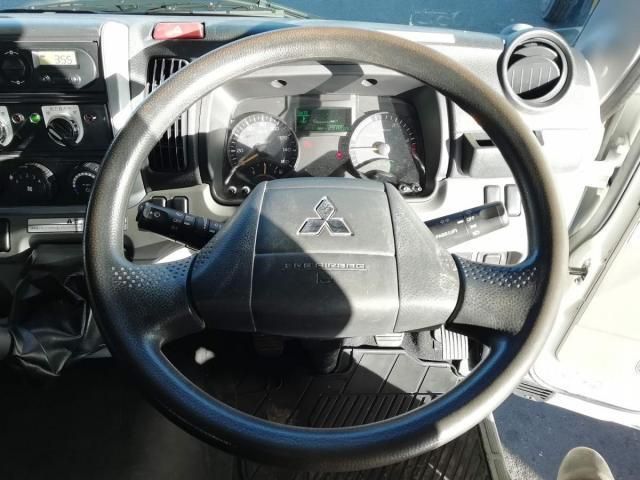 MITSUBISHI CANTER 2017 Image 31