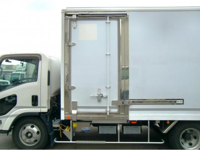 ISUZU ELF 2018 Image 31