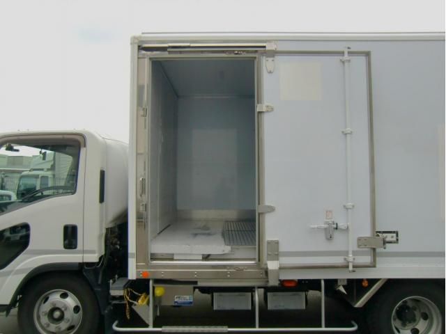 ISUZU ELF 2018 Image 31