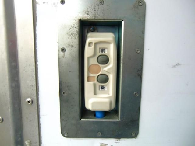 ISUZU ELF 2018 Image 31