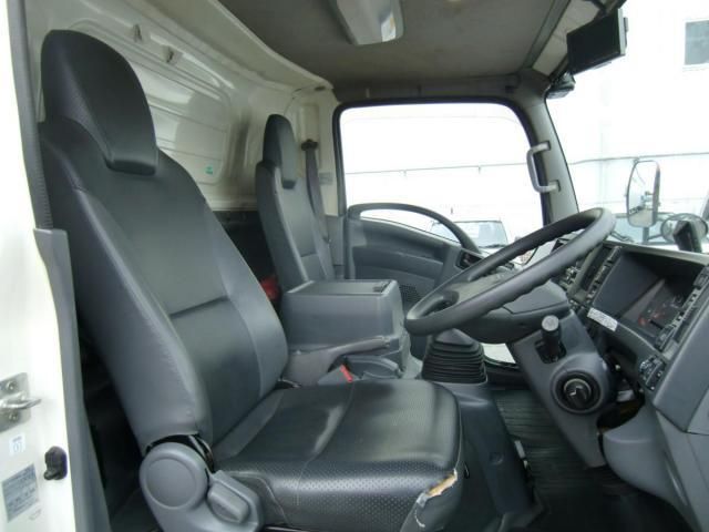 ISUZU ELF 2018 Image 31