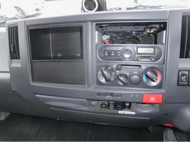 ISUZU ELF 2018 Image 31