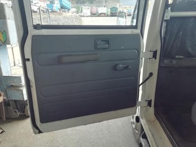 ISUZU ELF 2017 Image 31