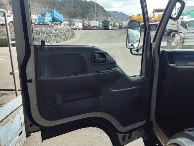 ISUZU ELF 2017 Image 31