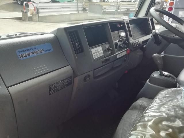 ISUZU ELF 2017 Image 31