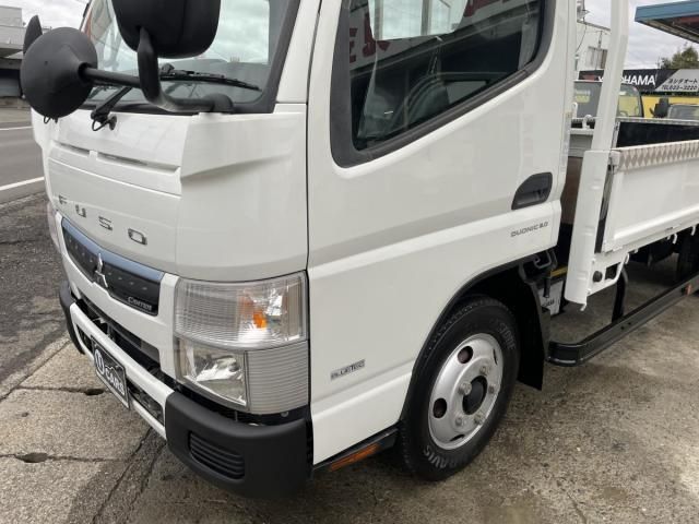 MITSUBISHI CANTER 2017 Image 31