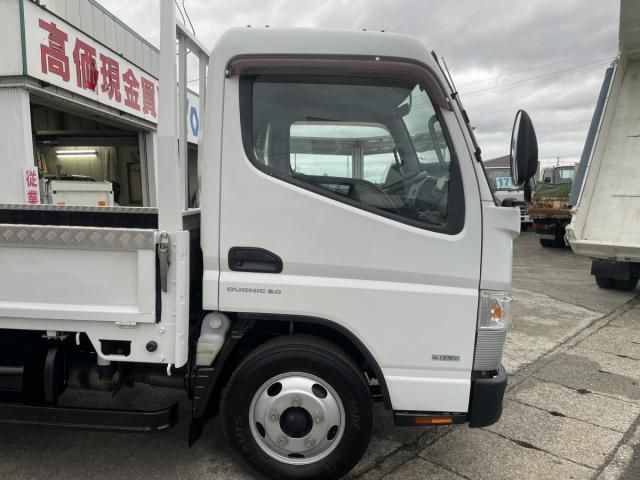 MITSUBISHI CANTER 2017 Image 31