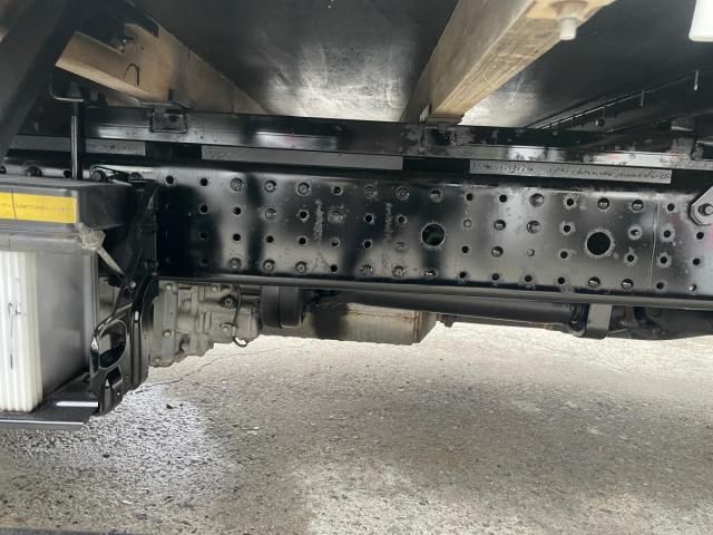 MITSUBISHI CANTER 2017 Image 31