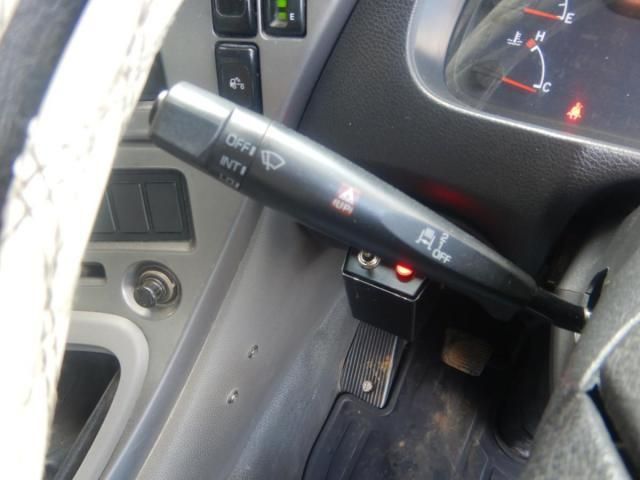 NISSAN DIESEL QUON 2008 Image 31