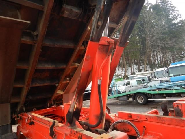 NISSAN DIESEL QUON 2006 Image 31