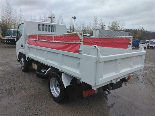 HINO DUTRO 2009 Image 31