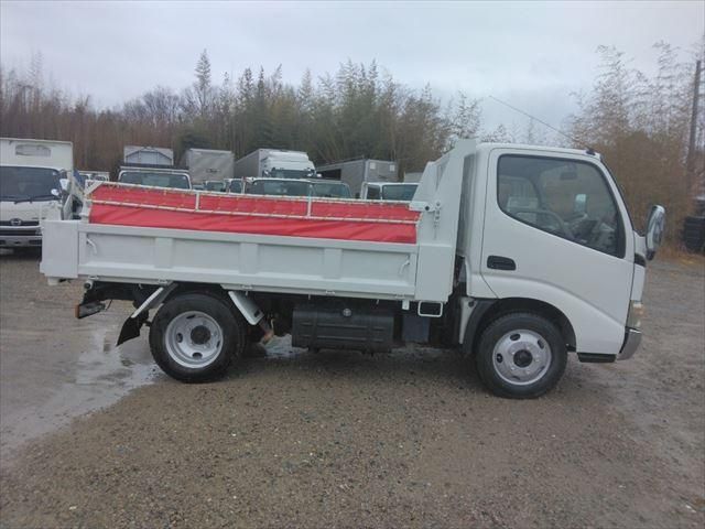 HINO DUTRO 2009 Image 31