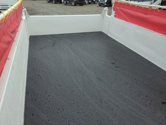 HINO DUTRO 2009 Image 31