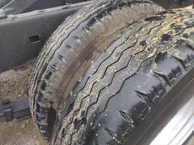 HINO DUTRO 2009 Image 31