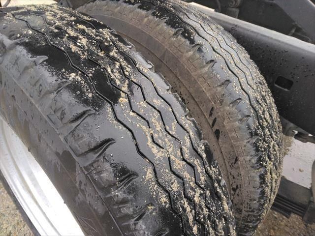 HINO DUTRO 2009 Image 31