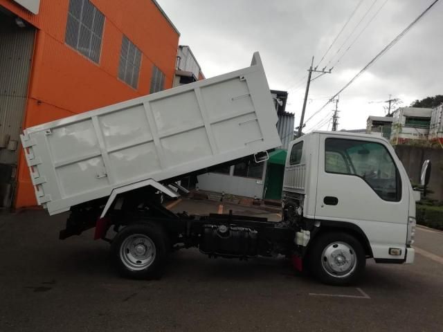 ISUZU ELF 2015 Image 31