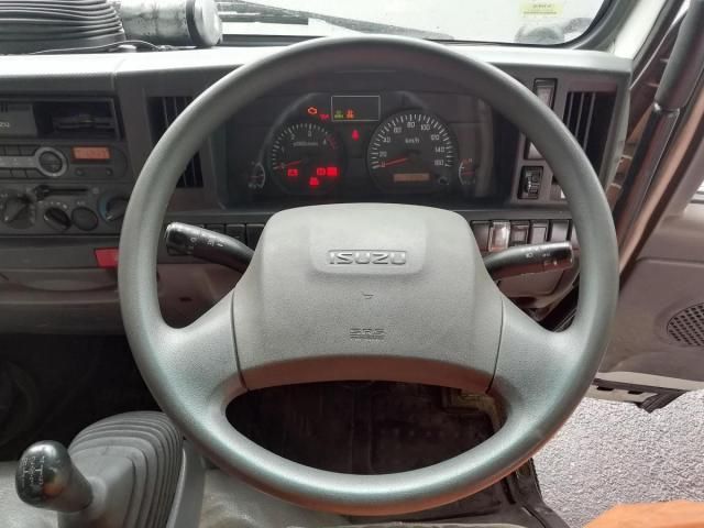 ISUZU ELF 2015 Image 31