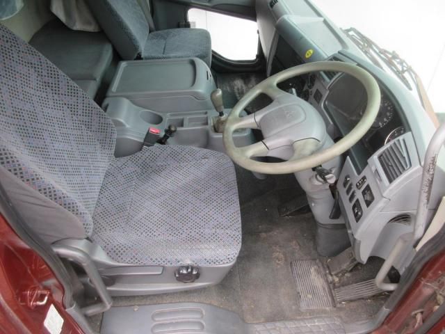 MITSUBISHI FUSOU FIGHTER 2006 Image 31