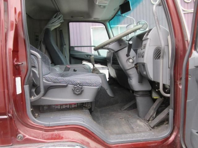 MITSUBISHI FUSOU FIGHTER 2006 Image 31