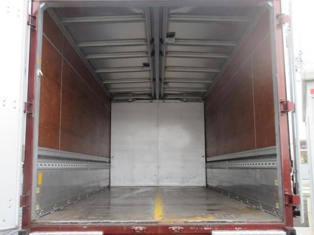 MITSUBISHI FUSOU FIGHTER 2006 Image 31