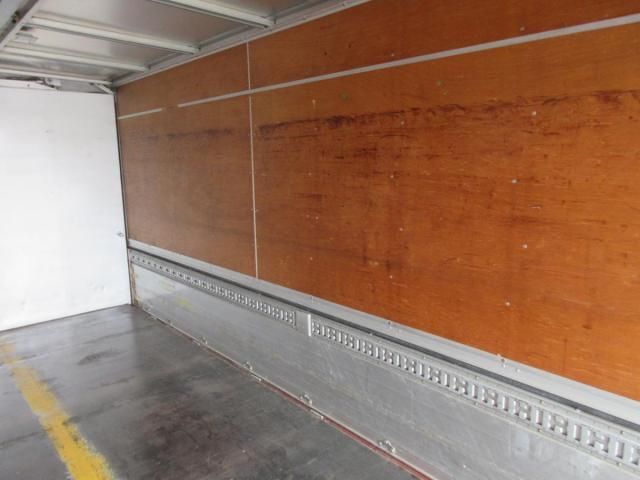 MITSUBISHI FUSOU FIGHTER 2006 Image 31