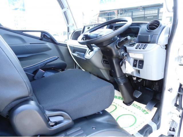 MITSUBISHI CANTER 2017 Image 31