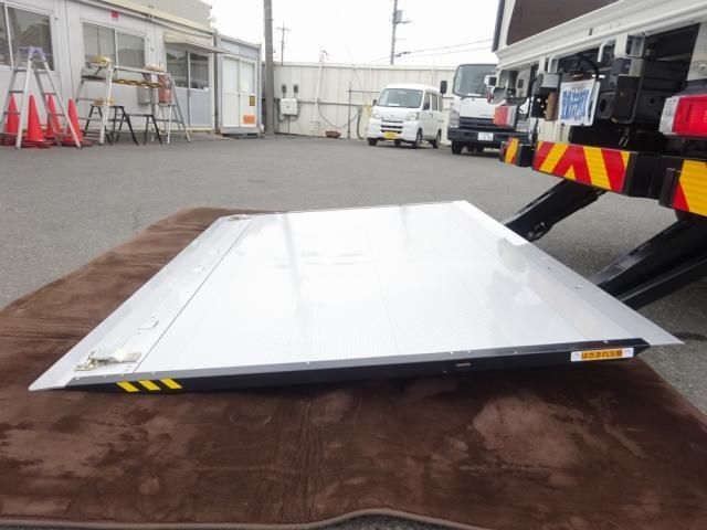 HINO DUTRO 2024 Image 31