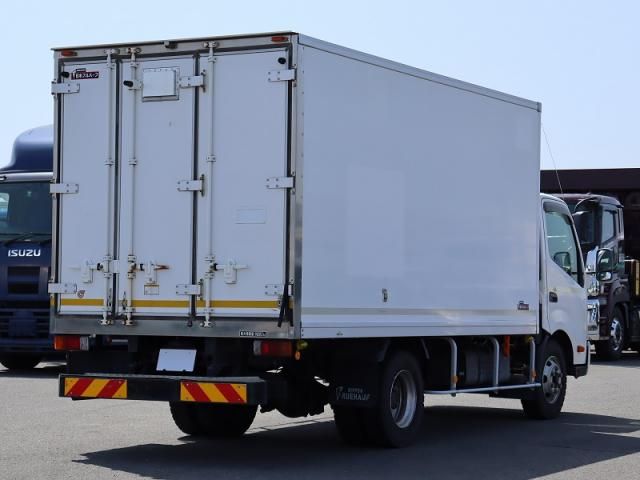 HINO DUTRO 2012 Image 31